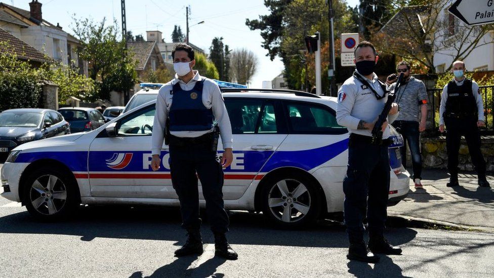 السلطات الفرنسية تفكك شبكة لتبييض الأموال بينها موريتانيون